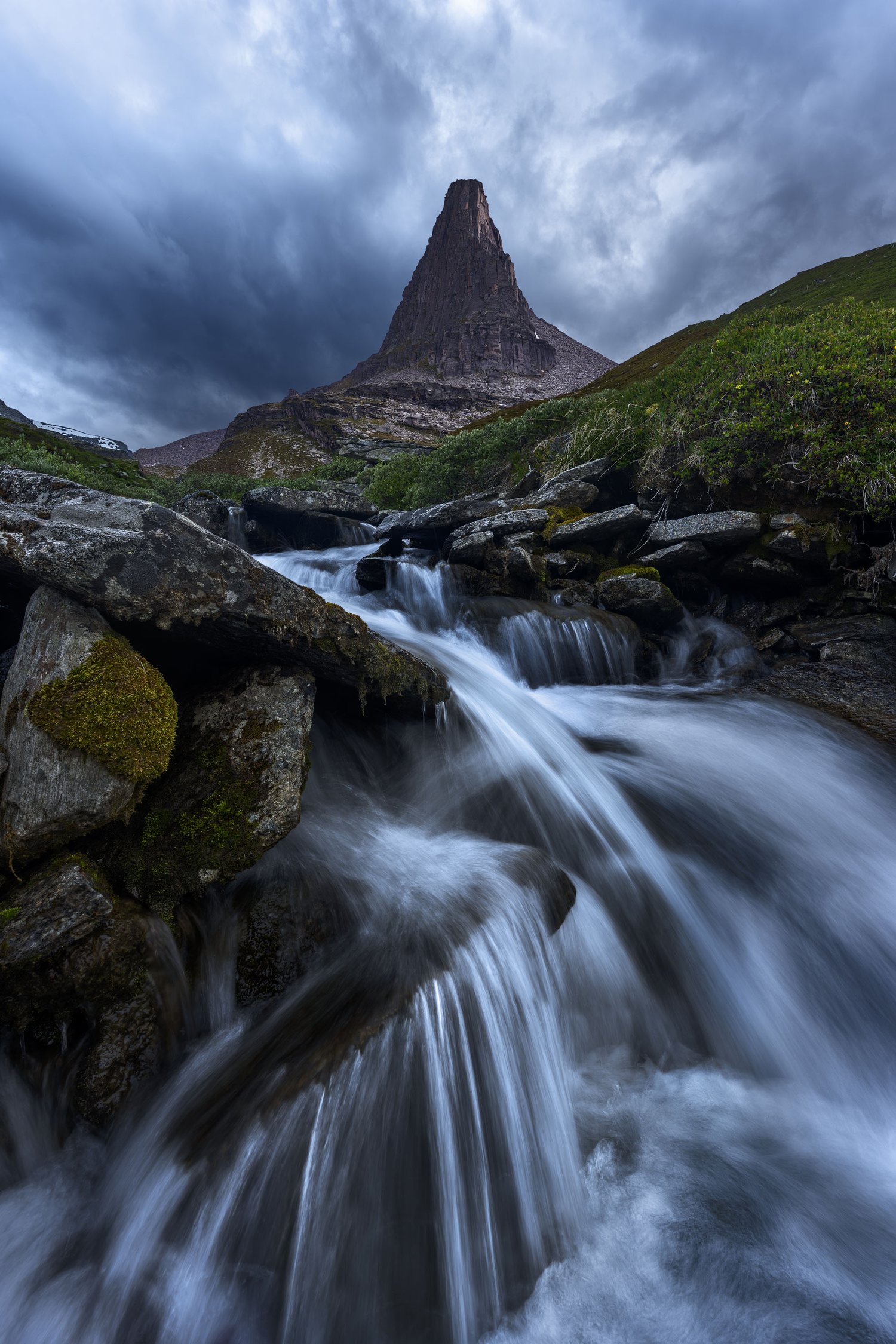 Switzerland Zervreilahorn landscape photography mountain pointy peak waterfall long exposure epic alps wide angle 5 moody_1