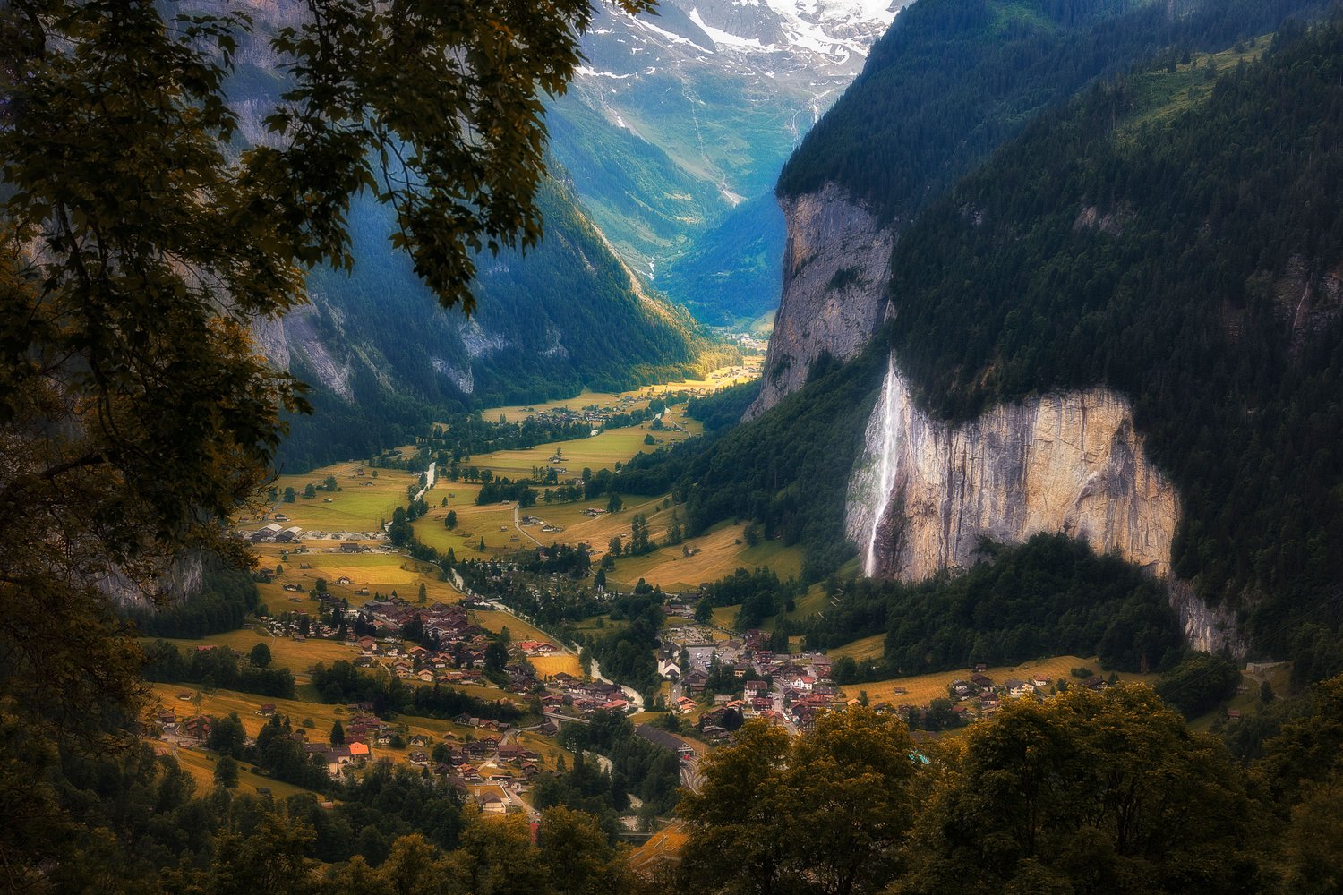Lauterbrunnen lord of the rings framed switzerland waterfall