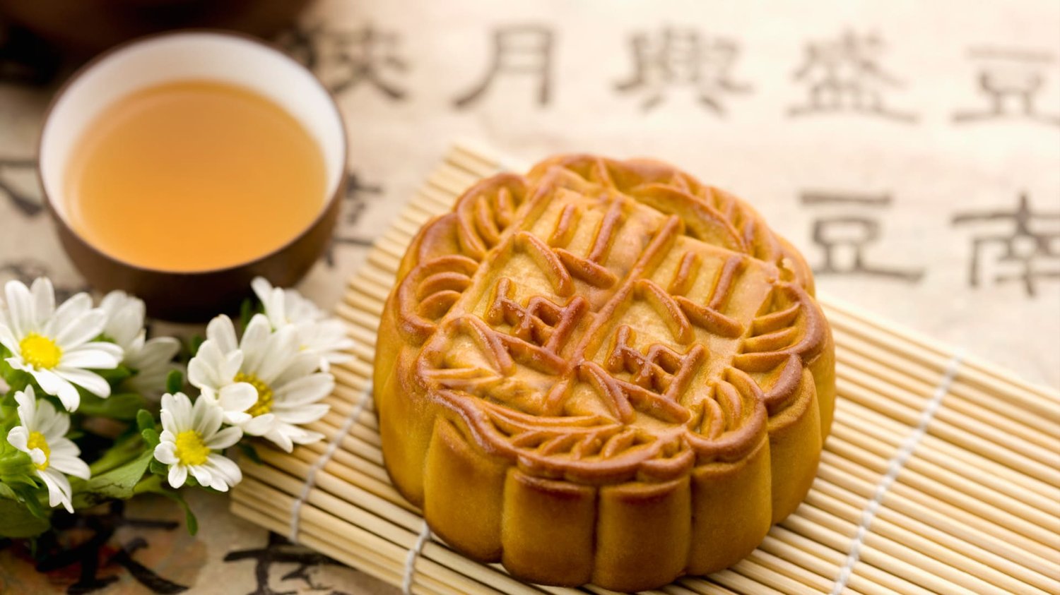 Gâteaux de lune snow-skin à l’igname et sésame noir – recette MTC Qiu Fen digeste