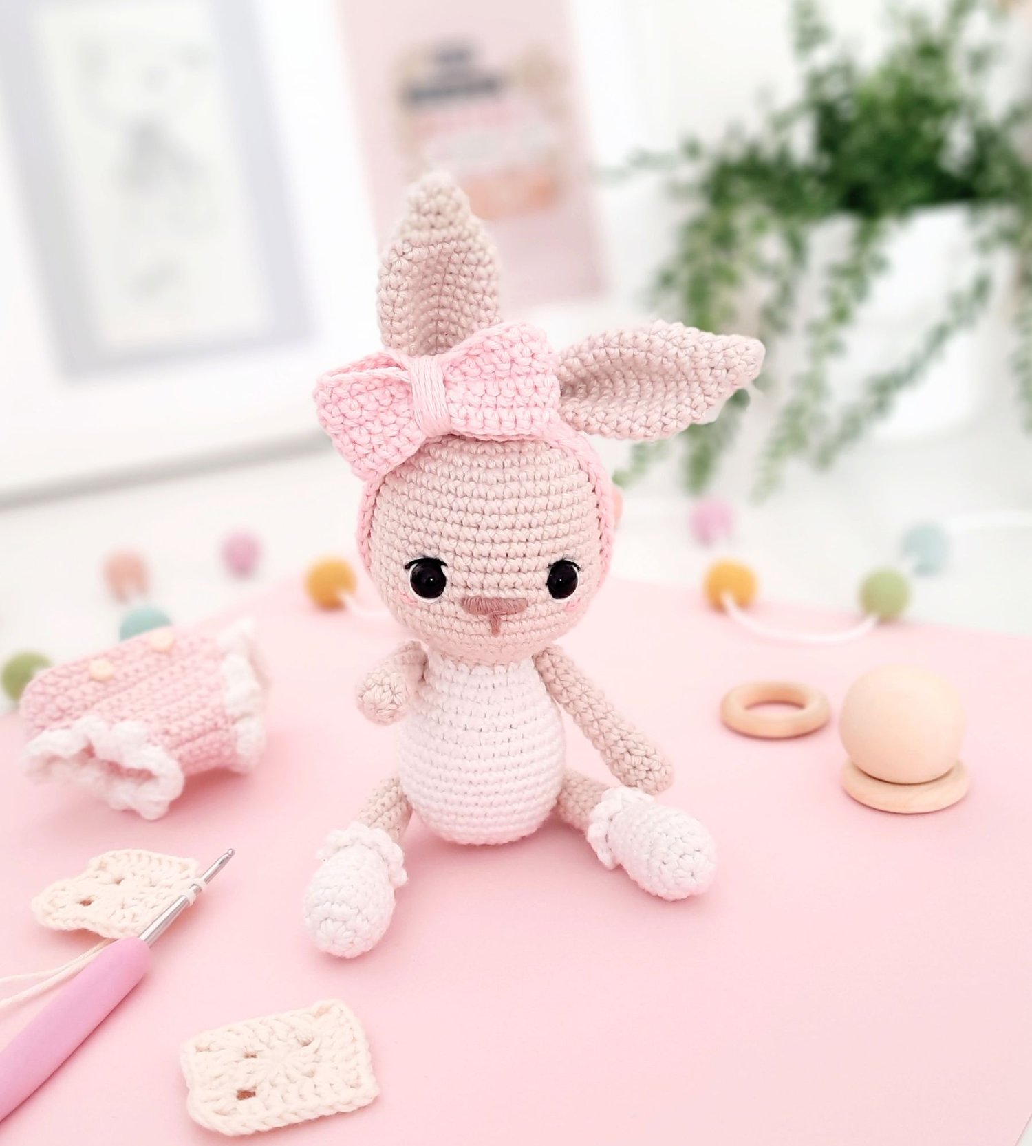 Amigurumi dress up doll with clothes