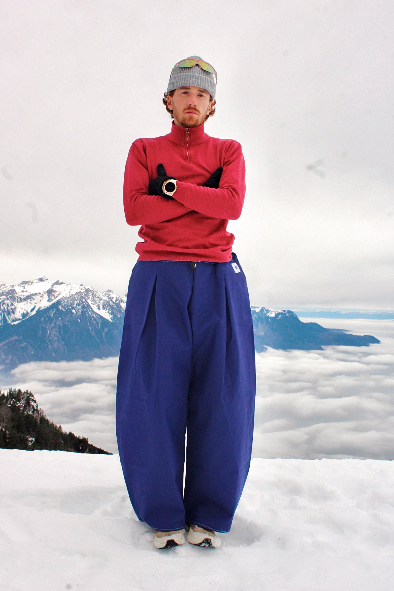Pantalon ballon avec des pinces et des poches oversize et unisexe ajustable à la taille
