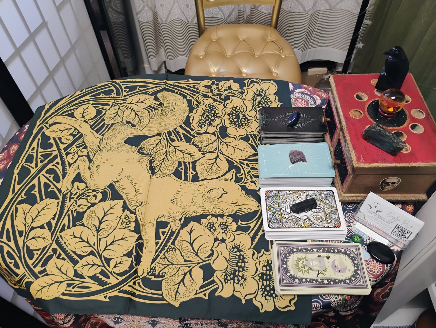 photograph of Evylyn Rose's Tarot reading set-up for in-shoppe readings at The Little Treasure Shoppe in Newark, DE
