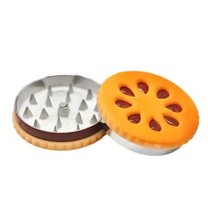56mm Biscuit Metal Herb Grinder Sharp Grinding Teeth Tabacco