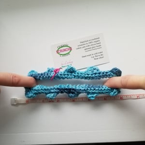 Stretch on organic cotton scrunchie crochet