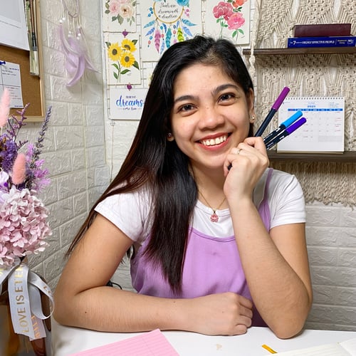 Maricar of Seven Brush Strokes