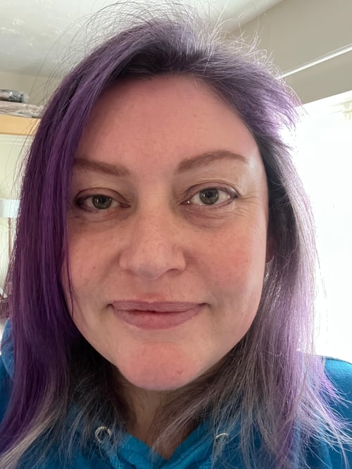 Sarah Francis, founder of The Florist Academy, a platform enabling people to learn how to arrange flowers online via my video courses and workbooks