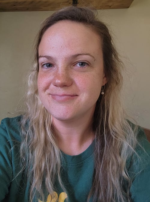 Science online teacher Queen of curiosity