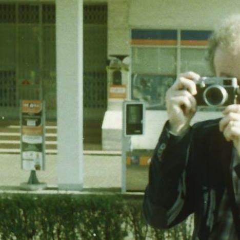 photograph of jeanloup taking a photo