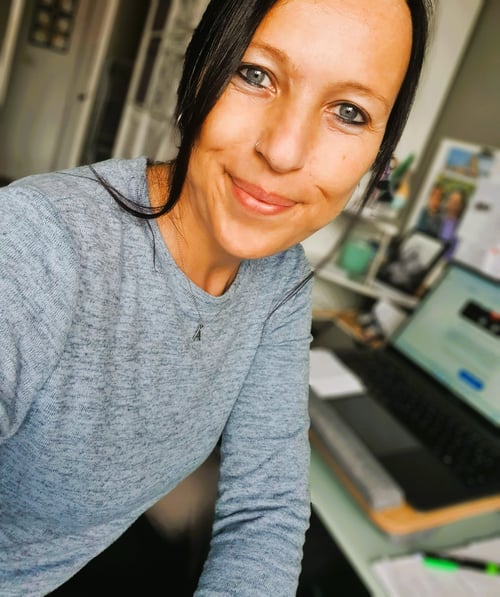 MrsAnkeG is a digital self-growth brand focused on self-love affirmations, confidence-building guides, and mindful resources for calm, clarity, and personal growth.