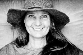 Author Stephanie Defregger