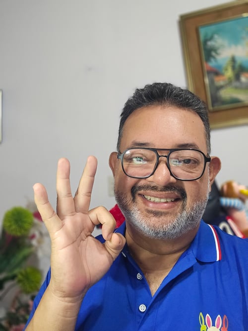 Melvin Flores - Guide Francophone a Roatan