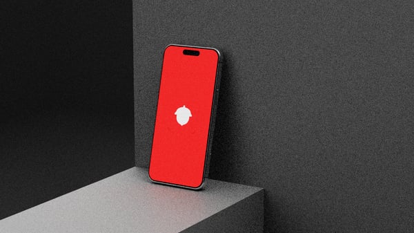 iPhone Mobile Mockup #013 — Editable Blender Source | 5 Camera Angles
