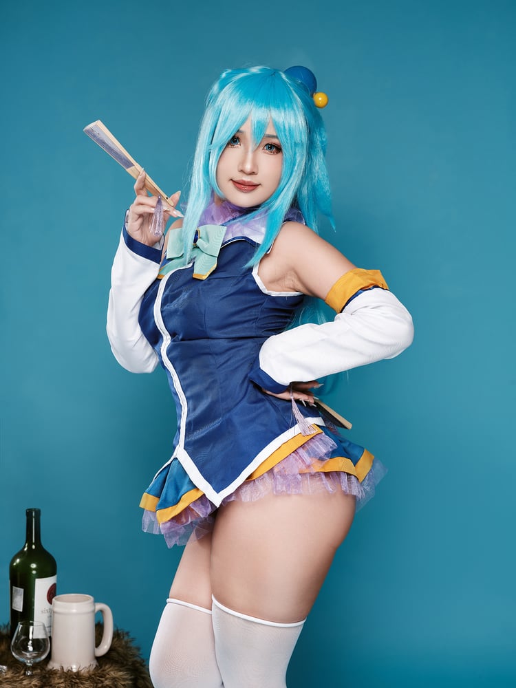 Aqua Cosplay - Konosuba