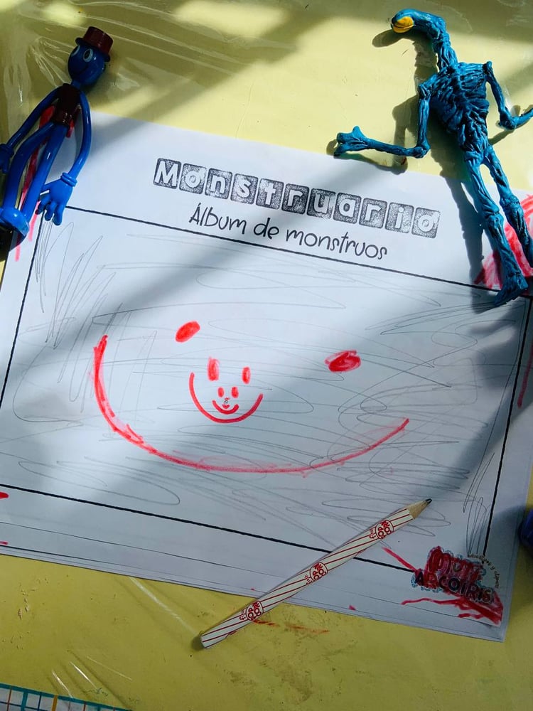 album de monstruos para niños