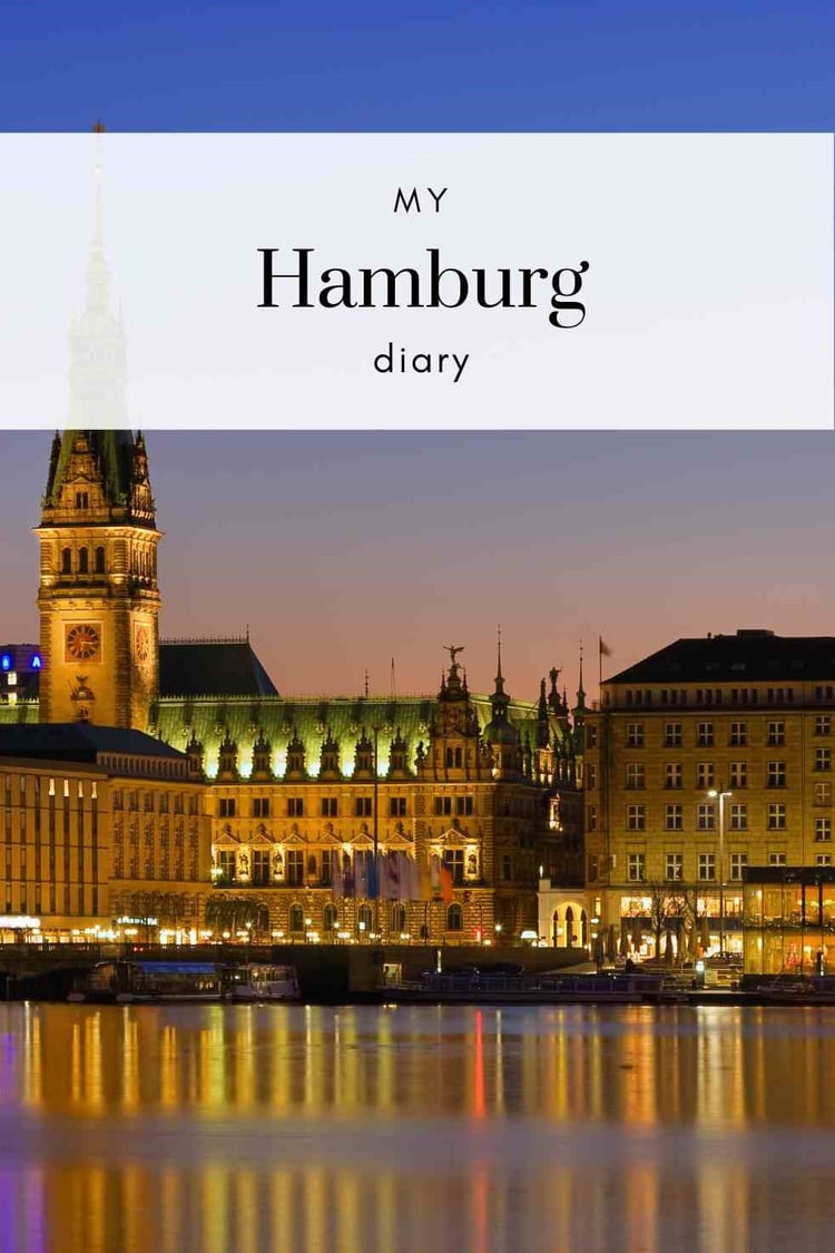 **Entdecken Sie Hamburg mit Stil - Unser Hamburg Trip Notebook!**  Tauchen Sie ein in die faszinierende Welt von Hamburg mit unserem exquisiten Hamburg Trip Notebook. Dieses Notebook ist weit mehr als nur ein einfaches Tagebuch; es ist ein kunstvoll gesta