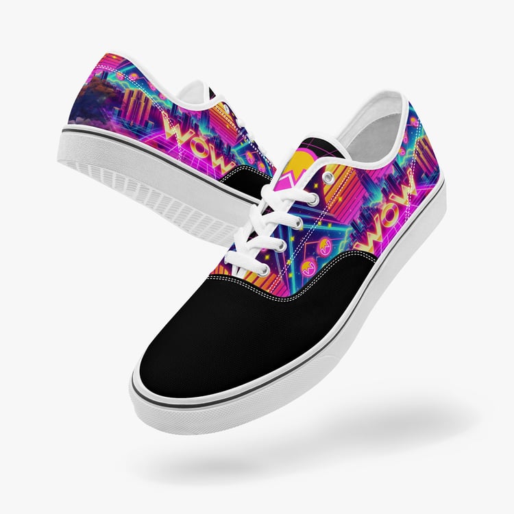 Low top canvas skateboarding shoes with a 1980s retro Wownero design.