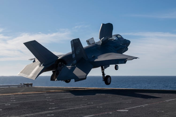 Best wallpaper and background, picture, video, news, Military, Aircraft, Jet Aircraft, Jet Fighter, F-14 Tomcat, F-15 Strike Eagle, F/A-18 Super Hornet, C-130 Hercules, Airborne, F-22 Raptor, AWACS, Military picture, Military video, Aviation, Boeing, Airb