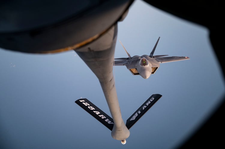 Best wallpaper and background, picture, video, news, Military, Aircraft, Jet Aircraft, Jet Fighter, F-14 Tomcat, F-15 Strike Eagle, F/A-18 Super Hornet, C-130 Hercules, Airborne, F-22 Raptor, AWACS, Military picture, Military video, Aviation, Boeing, Airb