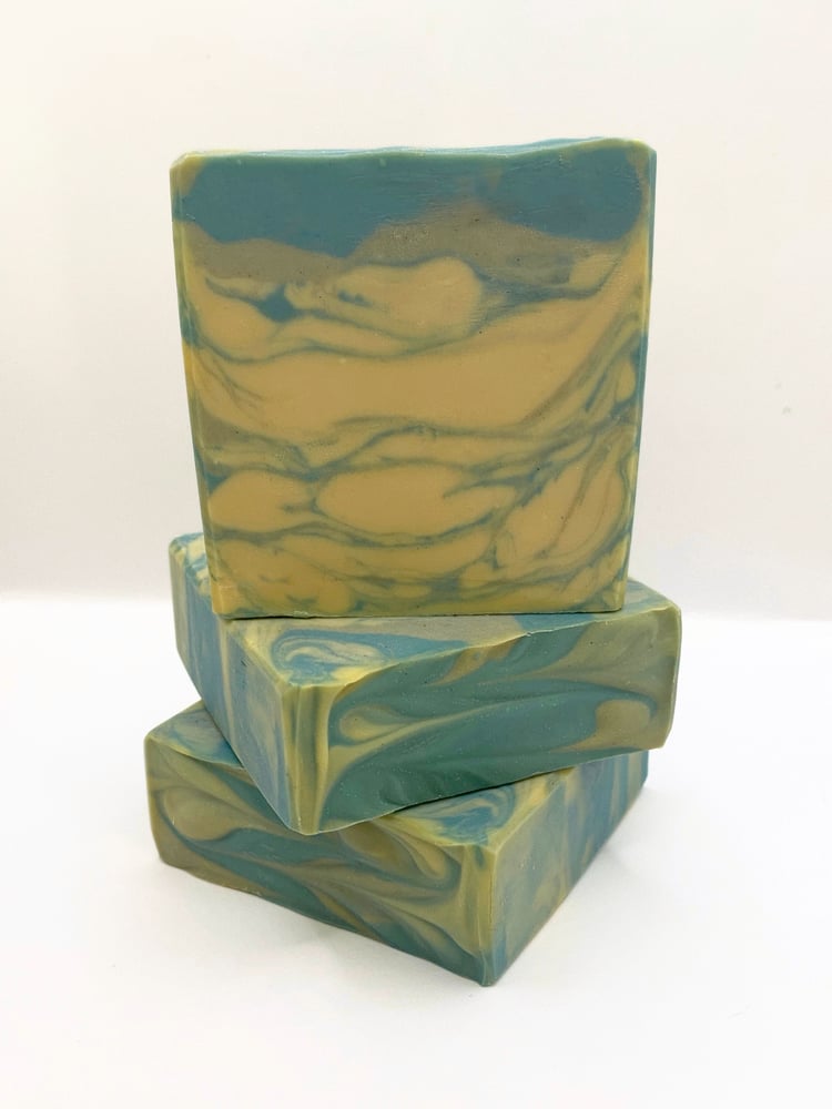 Dark amber and woods handmade soap