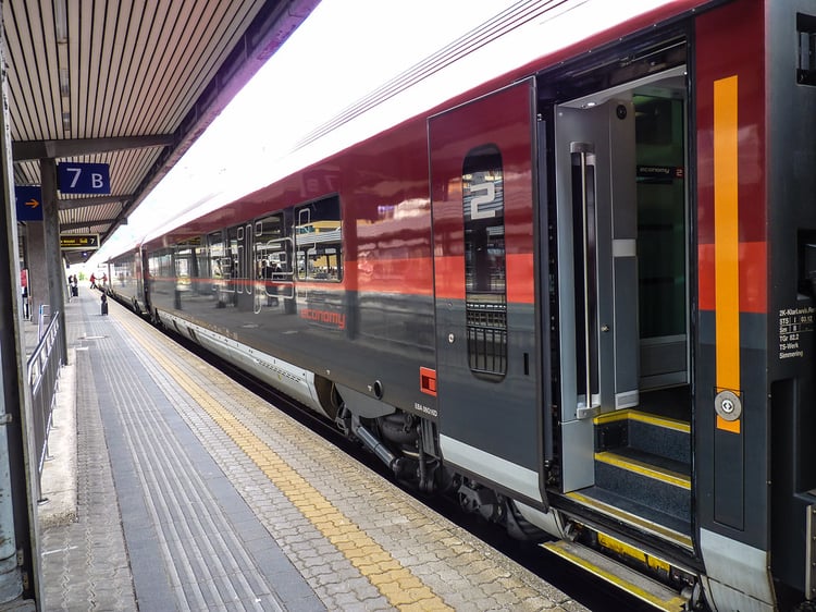 Innsbruck Hauptbahnhof Audio Guide - Austria