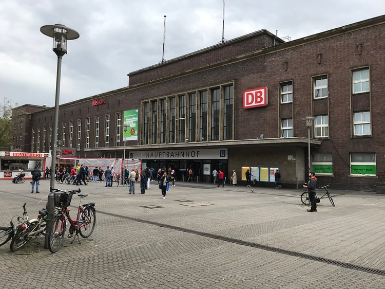 Dusseldorf Hauptbahnhof Audio Guide - Germany