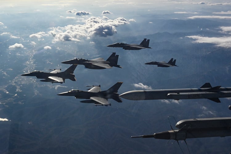 Best wallpaper and background, picture, video, news, Military, Aircraft, Jet Aircraft, Jet Fighter, F-14 Tomcat, F-15 Strike Eagle, F/A-18 Super Hornet, C-130 Hercules, Airborne, F-22 Raptor, AWACS, Military picture, Military video, Aviation, Boeing, Airb