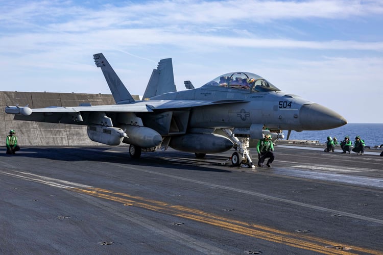 Best wallpaper and background, picture, video, news, Military, Aircraft, Jet Aircraft, Jet Fighter, F-14 Tomcat, F-15 Strike Eagle, F/A-18 Super Hornet, C-130 Hercules, Airborne, F-22 Raptor, AWACS, Military picture, Military video, Aviation, Boeing, Airb