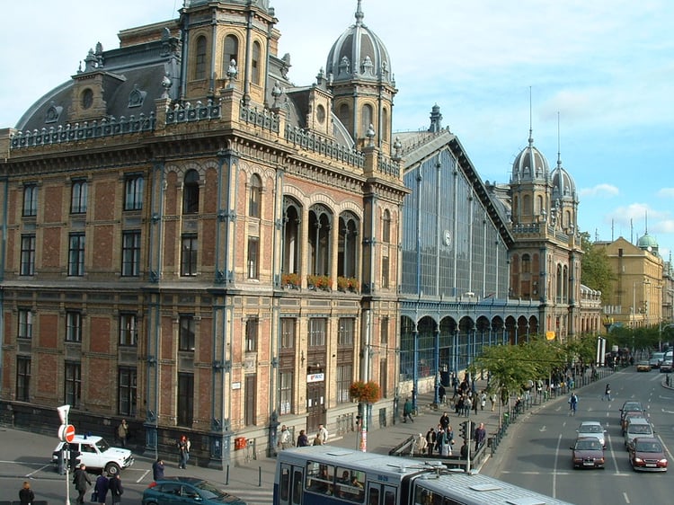 Budapest Western Railway Station Audio Guide - Hungary 1