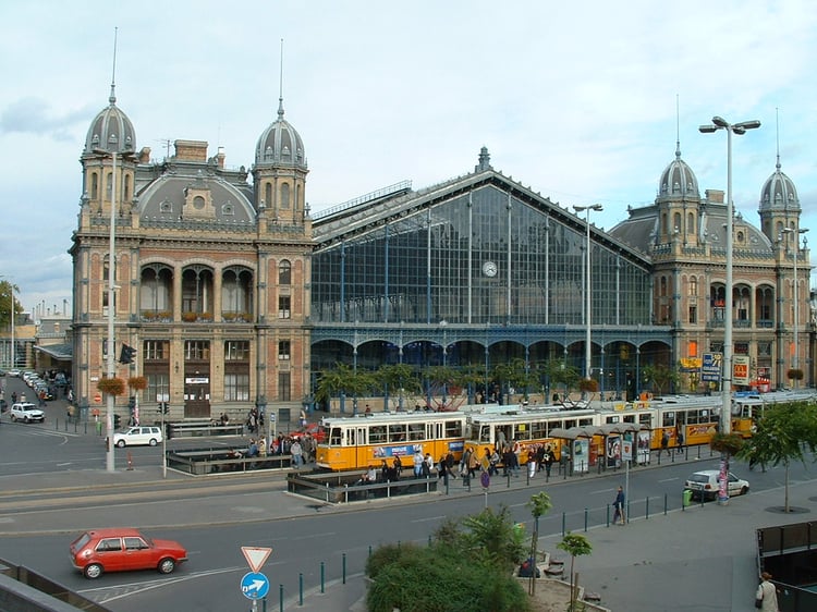 Budapest Western Railway Station Audio Guide - Hungary 1