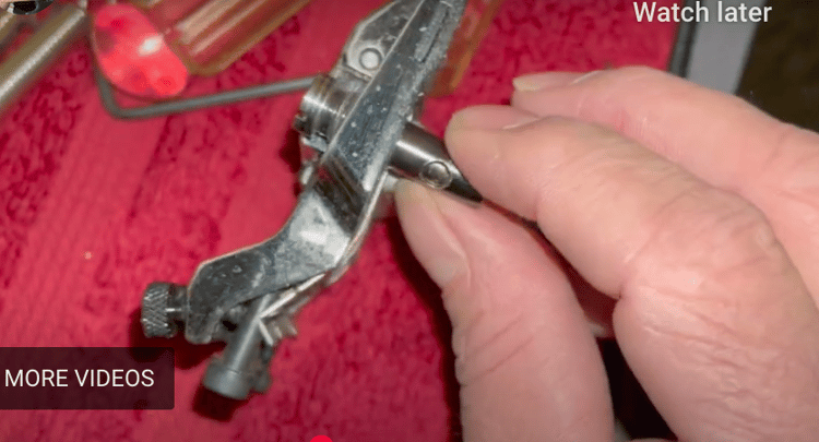 floatinf tremolo-style bridge