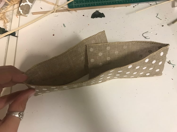 looped ribbon