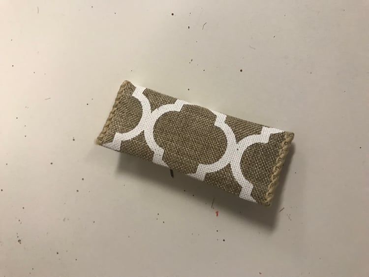 small loop for middle of bow