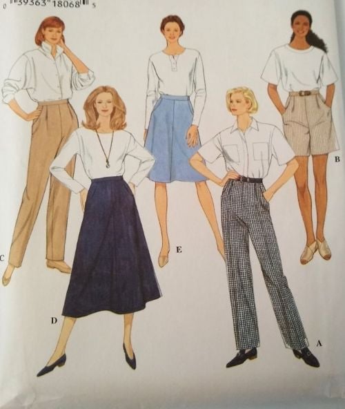 Simplicity 9589 vintage 1995 sewing pattern for Misses straight-leg pants and A-line skirt with front pleats, front waistband, back elastic, yoke pockets, and side opening, shown on illustrated envelope.