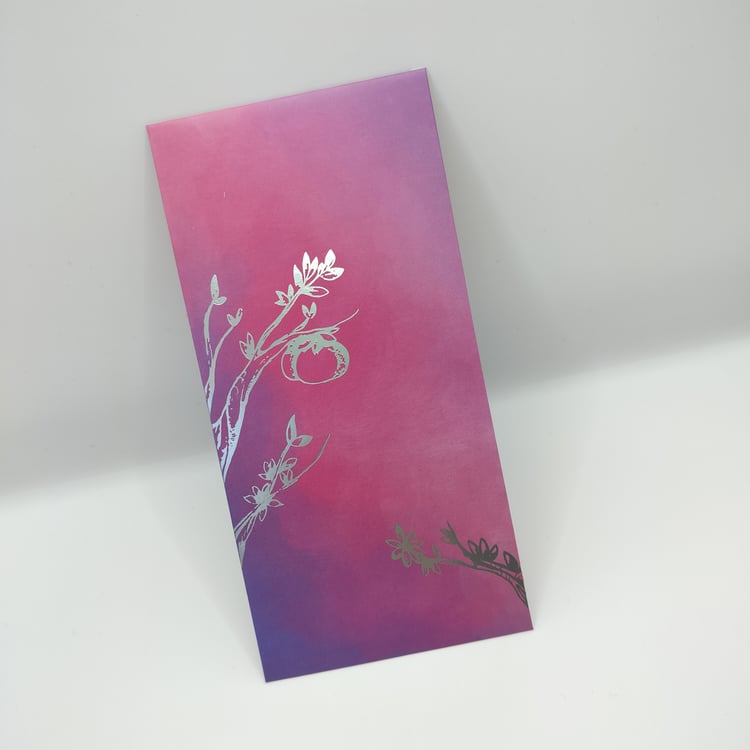 Single pink-to-purple gradient hongbao with silver foil botanical illustrations featuring delicate branches, leaves, and mandarins.