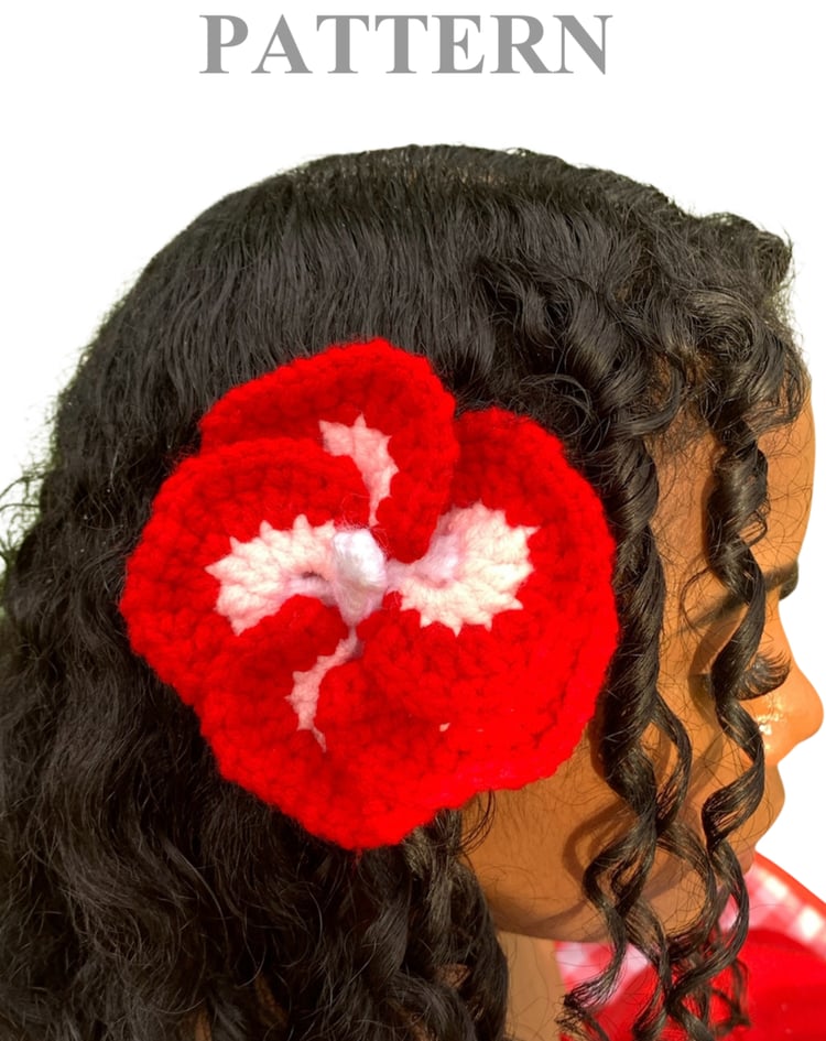 Crochet hibiscus