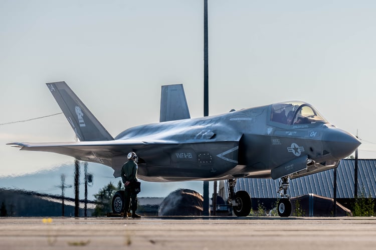 Best wallpaper and background, picture, video, news, Military, Aircraft, Jet Aircraft, Jet Fighter, F-14 Tomcat, F-15 Strike Eagle, F/A-18 Super Hornet, C-130 Hercules, Airborne, F-22 Raptor, AWACS, Military picture, Military video, Aviation, Boeing, Airb