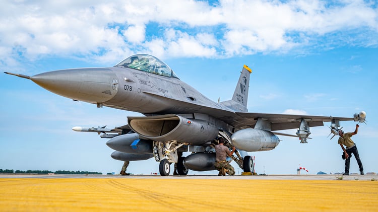 Best wallpaper and background, picture, video, news, Military, Aircraft, Jet Aircraft, Jet Fighter, F-14 Tomcat, F-15 Strike Eagle, F/A-18 Super Hornet, C-130 Hercules, Airborne, F-22 Raptor, AWACS, Military picture, Military video, Aviation, Boeing, Airb