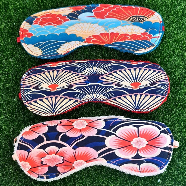 Exemples de masques de nuit cousus avec le patron PDF à télécharger