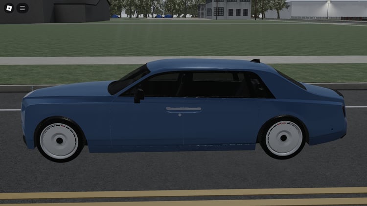 Side profile of Phantom Extended luxury sedan
