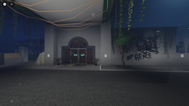 Haunted swimming pool in Roblox horror motel
