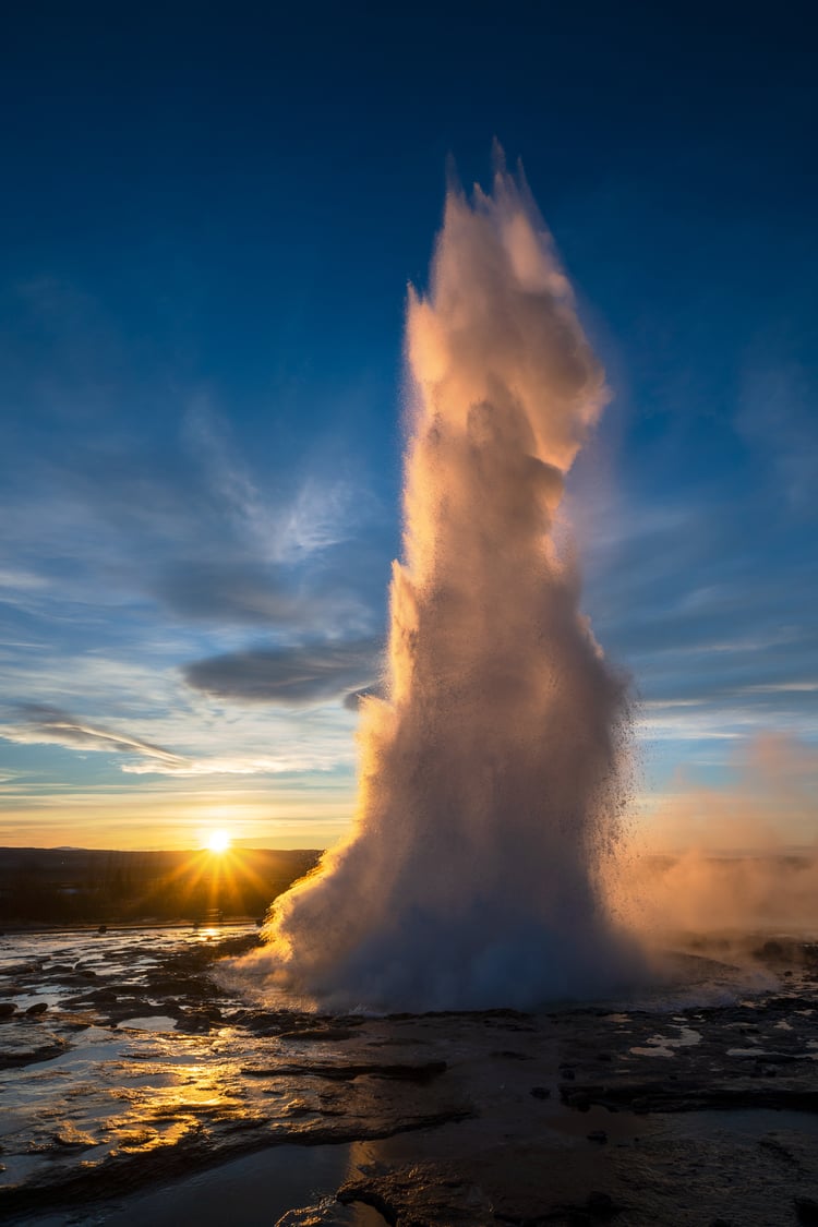 Geysir Morning sunstar Landscape Photography Iceland Geyser strokkur