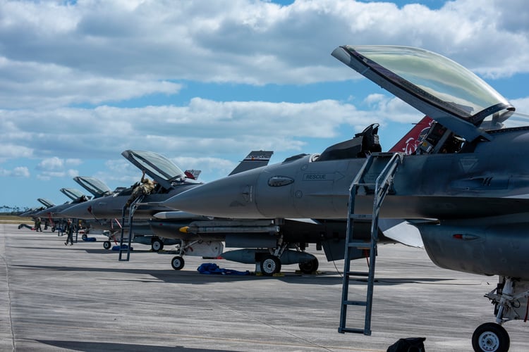 Best wallpaper and background, picture, video, news, Military, Aircraft, Jet Aircraft, Jet Fighter, F-14 Tomcat, F-15 Strike Eagle, F/A-18 Super Hornet, C-130 Hercules, Airborne, F-22 Raptor, AWACS, Military picture, Military video, Aviation, Boeing, Airb