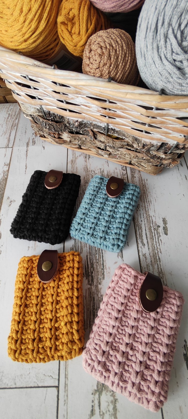 Close-up detail of knit-purl stitch pattern on a rope-yarn crochet bag, highlighting high texture and handmade quality