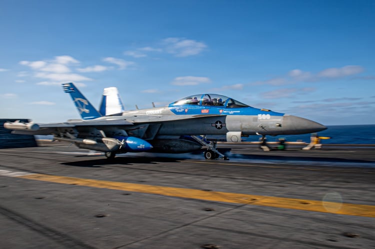 Best wallpaper and background, picture, video, news, Military, Aircraft, Jet Aircraft, Jet Fighter, F-14 Tomcat, F-15 Strike Eagle, F/A-18 Super Hornet, C-130 Hercules, Airborne, F-22 Raptor, AWACS, Military picture, Military video, Aviation, Boeing, Airb