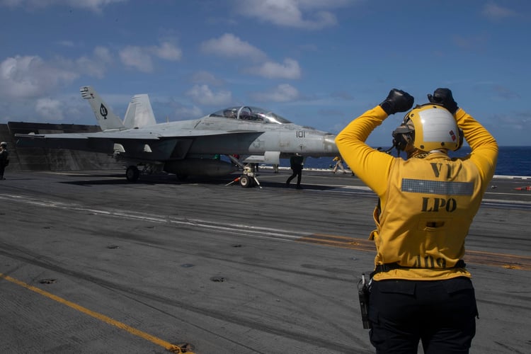 Best wallpaper and background, picture, video, news, Military, Aircraft, Jet Aircraft, Jet Fighter, F-14 Tomcat, F-15 Strike Eagle, F/A-18 Super Hornet, C-130 Hercules, Airborne, F-22 Raptor, AWACS, Military picture, Military video, Aviation, Boeing, Airb
