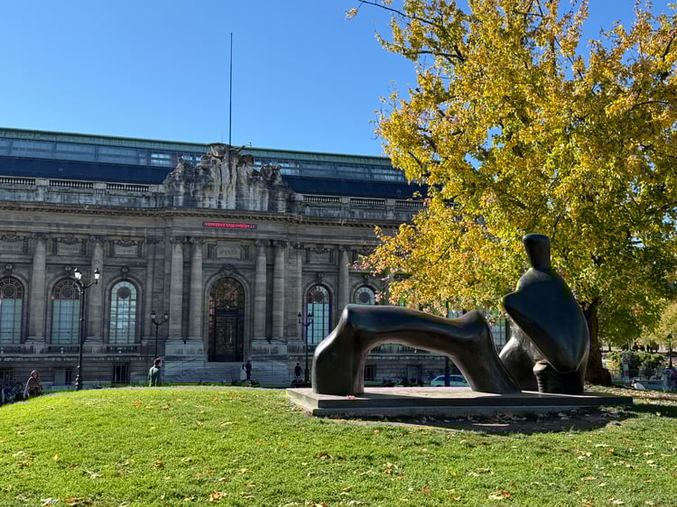 Image of the Reclining Figure sculpture in front of the Art and History Museum, Geneva, Switzerland