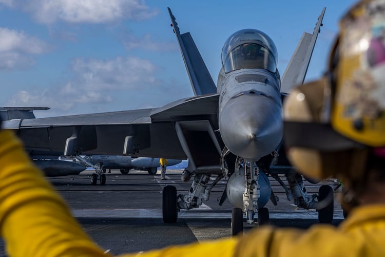 Best wallpaper and background, picture, video, news, Military, Aircraft, Jet Aircraft, Jet Fighter, F-14 Tomcat, F-15 Strike Eagle, F/A-18 Super Hornet, C-130 Hercules, Airborne, F-22 Raptor, AWACS, Military picture, Military video, Aviation, Boeing, Airb