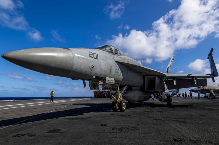 Best wallpaper and background, picture, video, news, Military, Aircraft, Jet Aircraft, Jet Fighter, F-14 Tomcat, F-15 Strike Eagle, F/A-18 Super Hornet, C-130 Hercules, Airborne, F-22 Raptor, AWACS, Military picture, Military video, Aviation, Boeing, Airb