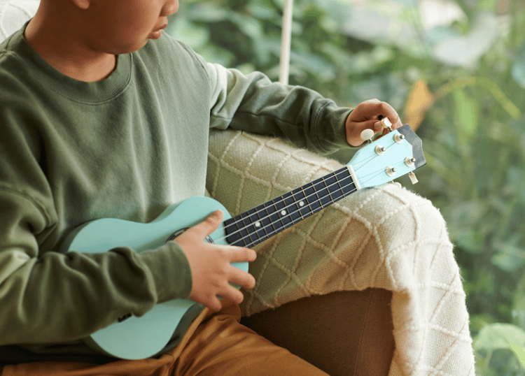 Tuning a ukulele