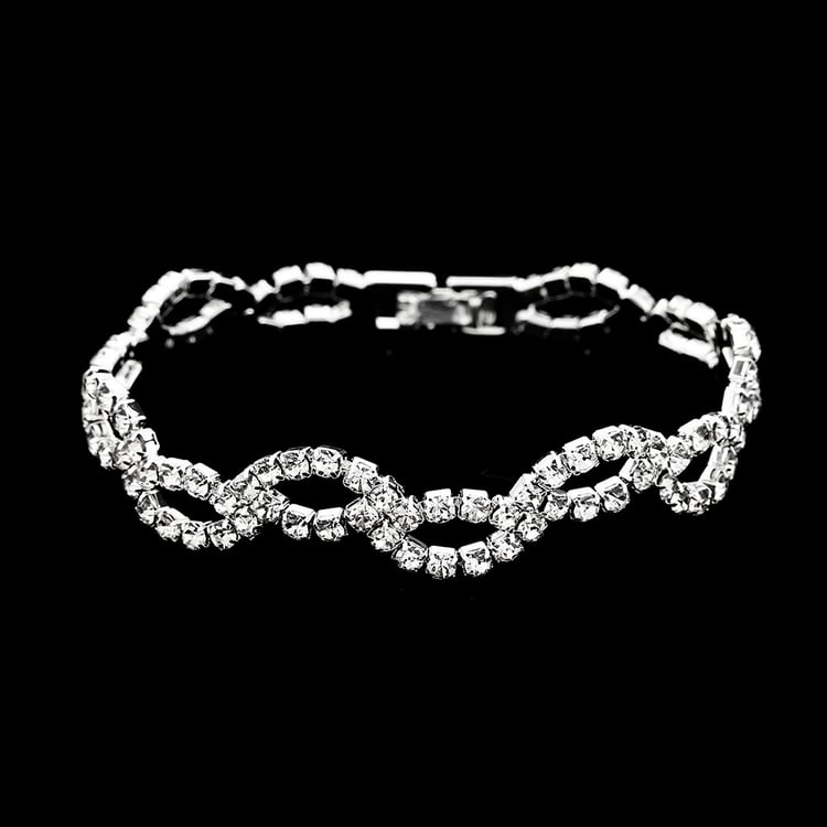 Elegant women’s diamond bracelet for party and dinner wear